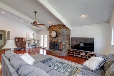 4005 Hollow Oak Dr, Euless, TX 76040 - photo 6