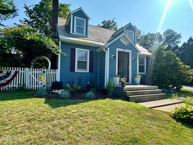 882 Warner Rd, Schenectady, NY 12309 - photo 3