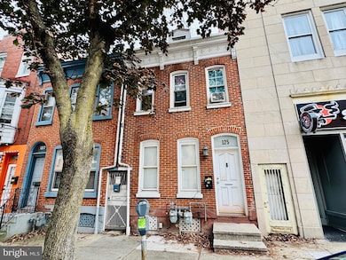 125 N 8th St, Reading, PA 19601 - photo 2