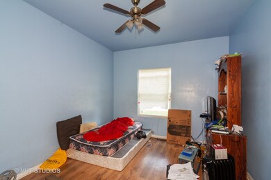 18105 Mary Ann Ln, Country Club Hills, IL 60478 - photo 2