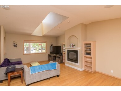 3251 Twin Elms Dr, Eugene, OR 97408 - photo 4