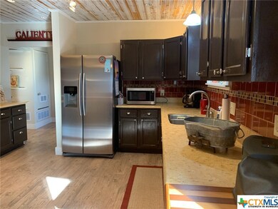 1012 N San Marcos St, Seguin, TX 78155 - photo 7