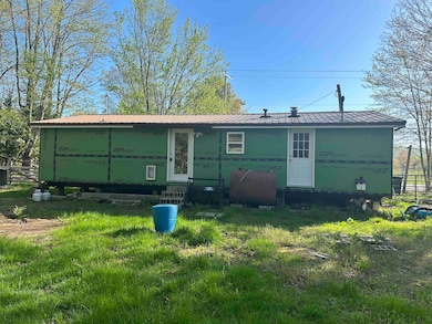 217 Warwick Rd, Winchester, NH 03470 - photo 3