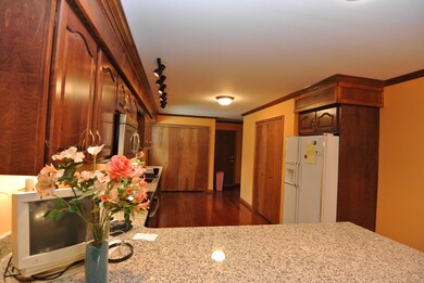 721 Jonas Rd, Effort, PA 18330 - photo 5
