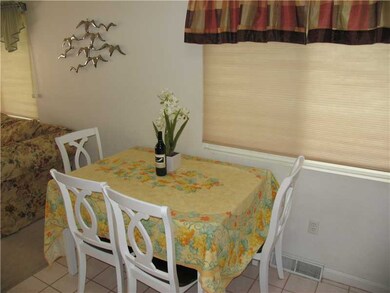 909 Middlebridge Rd, Wakefield, RI 02879 - photo 4