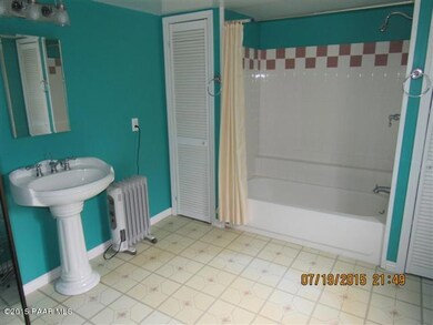 560 Cedar St, Ash Fork, AZ 86320 - photo 5