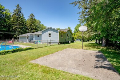 31 Meadow Dr, Troy, NY 12180 - photo 5