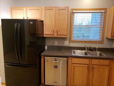 4498 Trickle Creek Ln, Columbus, OH 43228 - photo 6