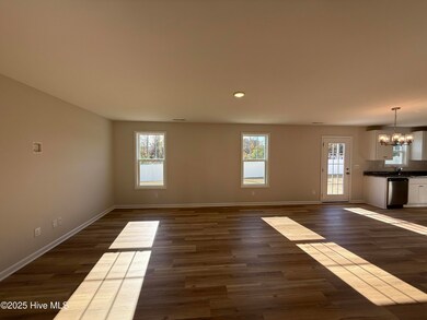 30 E Emily Gardens Dr, Selma, NC 27576 - photo 2