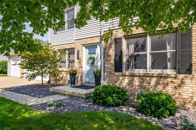 3753 Greenbriar Dr, Columbus, IN 47203 - photo 3