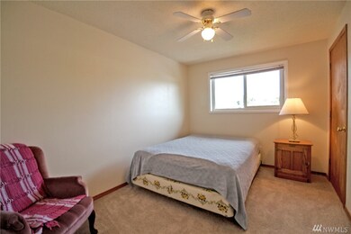 302 S James Ave, East Wenatchee, WA 98802 - photo 7