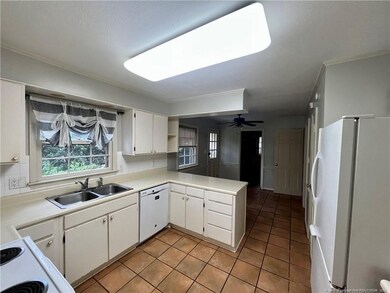 2823 Millbrook Rd, Fayetteville, NC 28303 - photo 6