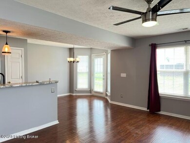 6704 Arbor Creek Dr unit 124, Louisville, KY 40228 - photo 7