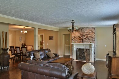 808 S Brittain St, Shelbyville, TN 37160 - photo 3