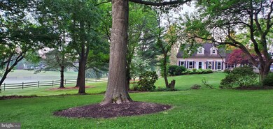 8508 Paddockview Dr, Gaithersburg, MD 20882 - photo 2