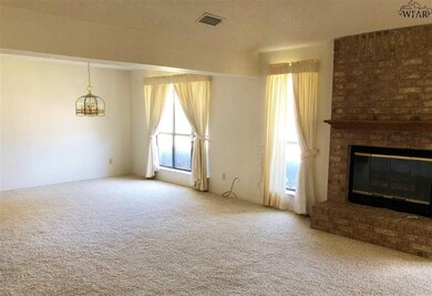 1514 Carol Ln, Wichita Falls, TX 76302 - photo 3