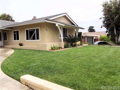 Close up of Spacious front yard and front bedroom