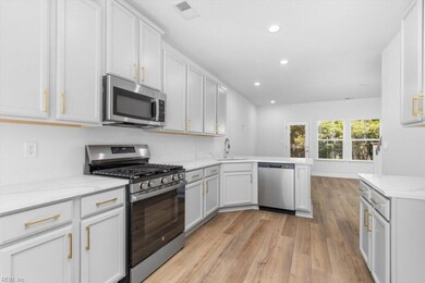 1009 Serene Rd unit 103, Suffolk, VA 23435 - photo 5