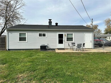 3112 Beacon Dr, New Albany, IN 47150 - photo 3