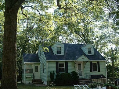 35 Hebert St, West Warwick, RI 02893 - photo 2