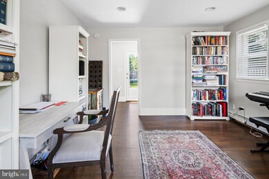 6703 Moly Dr, Falls Church, VA 22046 - photo 4