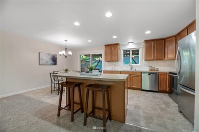 8003 E Glen Dr, Everett, WA 98203 - photo 2