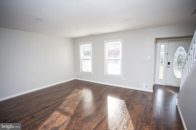 101 Malvern Ct, Mount Laurel, NJ 08054 - photo 4