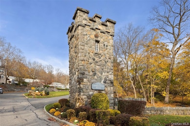 93 Carrollwood Dr unit 93, Tarrytown, NY 10591 - photo 2