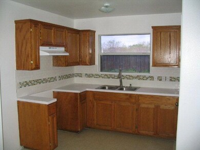 502 Amber Dr, Weslaco, TX 78596 - photo 2