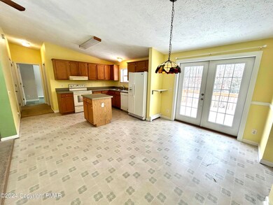 196 Behrens Rd, Jim Thorpe, PA 18229 - photo 3