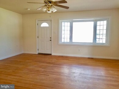 117 W 5th Ave, Ranson, WV 25438 - photo 4