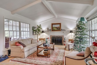 windows to Sitting room