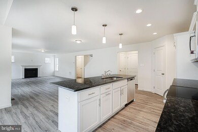 11 Ladderback Ln, Reading, PA 19606 - photo 2