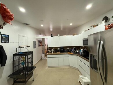17652 NW 76th Ct, Hialeah, FL 33015 - photo 6
