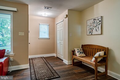 302 Bernard Ct, Chesterbrook, PA 19087 - photo 4