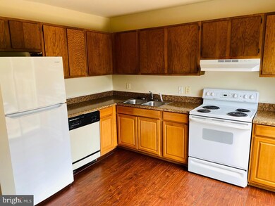 607 Madison Ct, Stafford, VA 22556 - photo 2