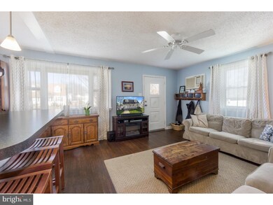 1212 Villanova Ave, Folsom, PA 19033 - photo 3