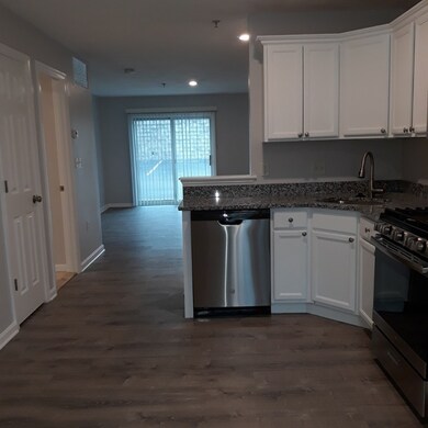 28 Oval Rd unit 3, Quincy, MA 02170 - photo 3