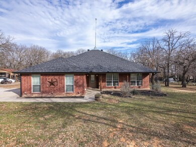 312 W Arbor Ct, Springtown, TX 76082 - photo 7