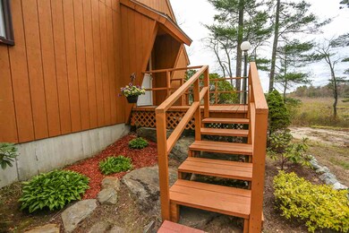 54 Hall Rd, Londonderry, NH 03053 - photo 4