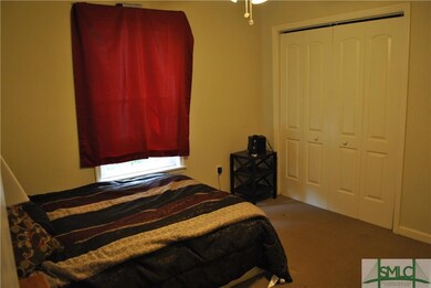 Spare bedroom with spacious double closet!