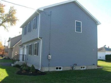 31 Thomas St, Chicopee, MA 01013 - photo 4