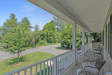 1012 Locust Ln, Charlottesville, VA 22901 - photo 5