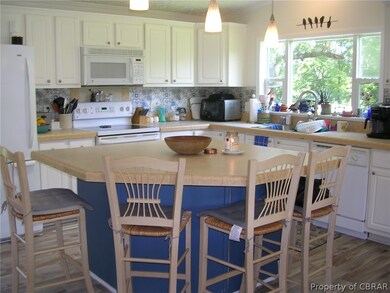 Kitchen with Large Island