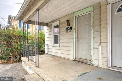 157 S Wolf St, Manheim, PA 17545 - photo 4