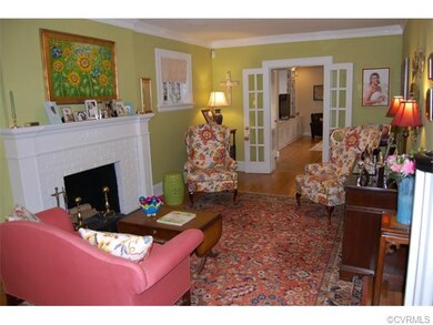 Formal living room:  23 x 116 Hardwood floors, bri