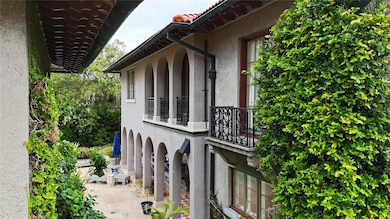 301 Caspian St, Tampa, FL 33606 - photo 7