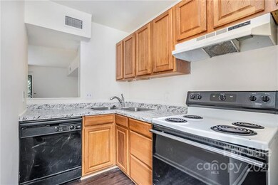 951 Hollywood St, Charlotte, NC 28211 - photo 2