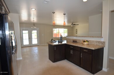 Island with Breakfast Bar
