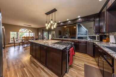 8725 W 109th St, Auburn, KS 66402 - photo 2